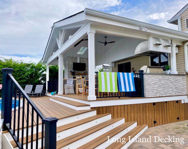 Trex Transcend Havana Gold Color with Signature Series Railings