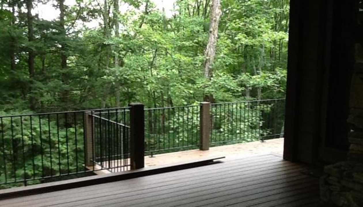 Trex Transcend Spiced Rum deck in Sylva, NC.