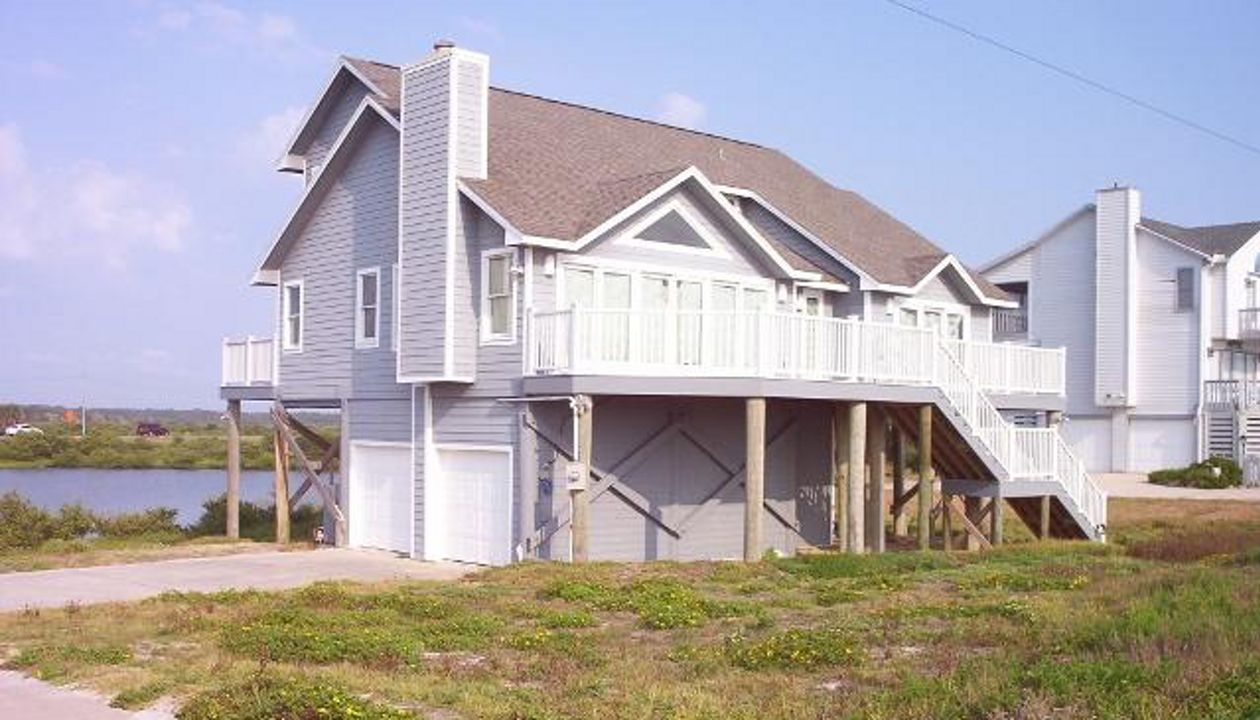 Oceanfront Railing holds up excellently