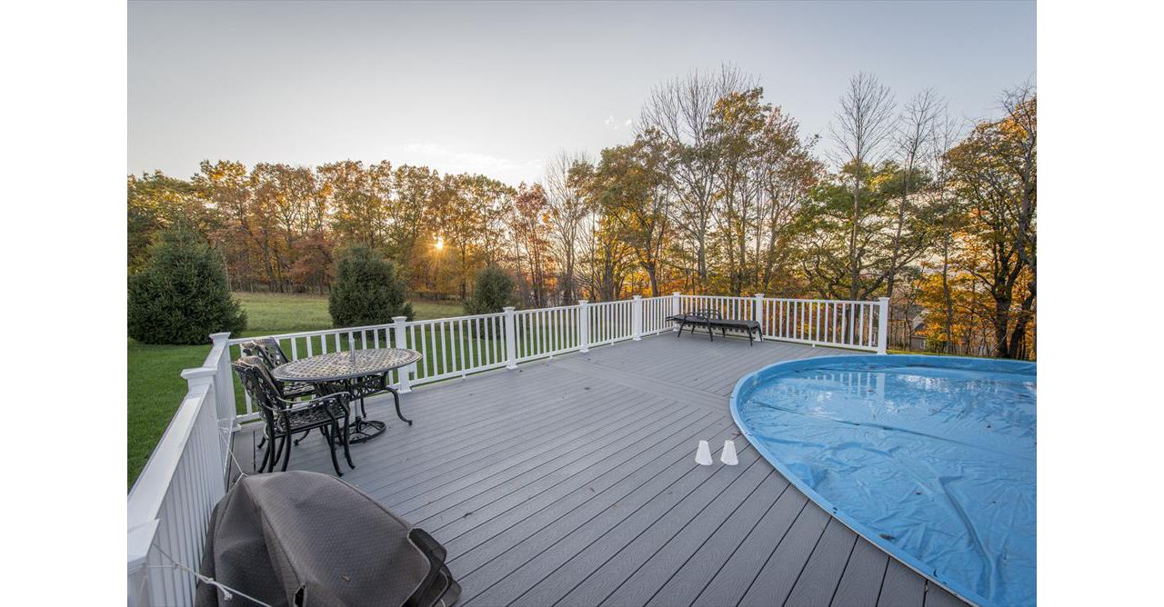 Pool Deck with Pebble Grey Select
