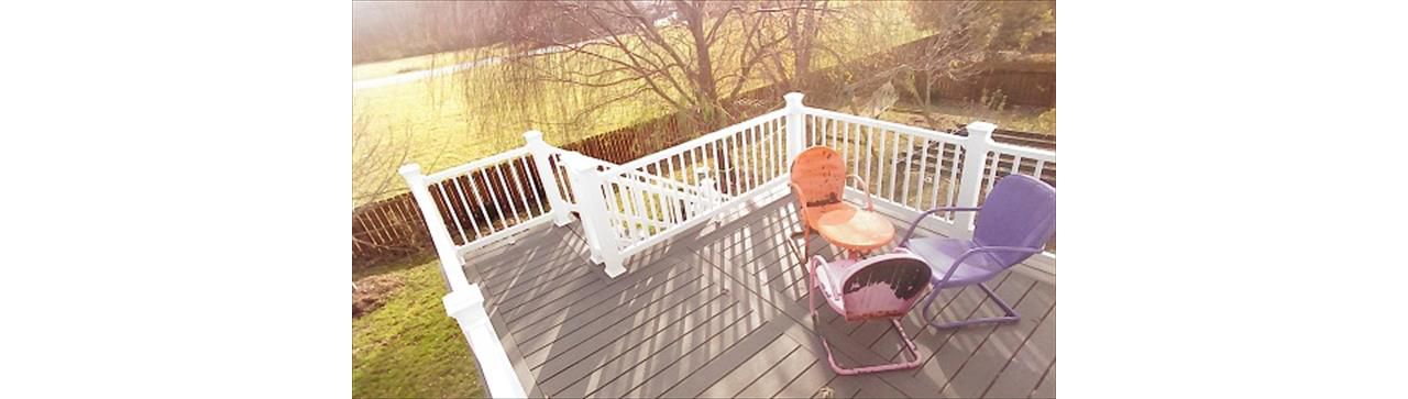 Glen Carbon, IL Clam Shell Decking with Select Railing
