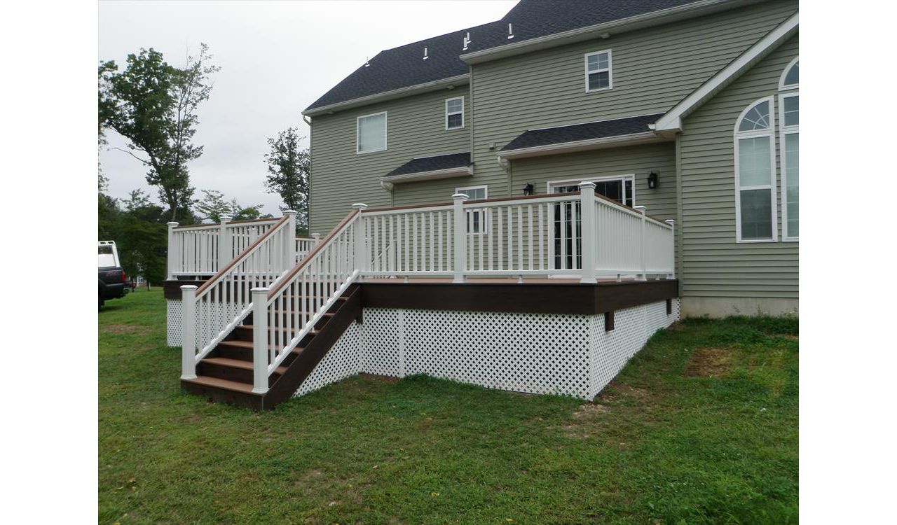 Trex Transcend Tiki Torch Decking, White Transcend Railing