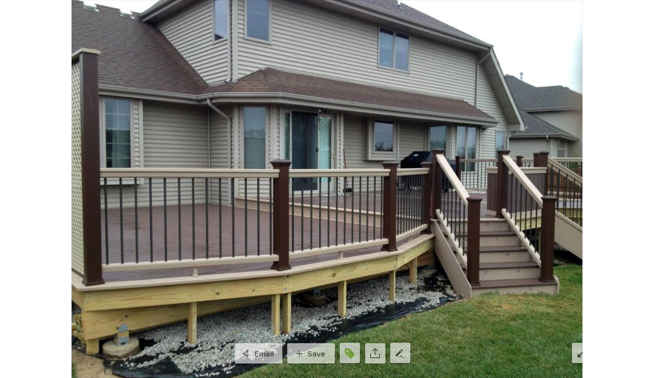Trex Transcend Vintage Lantern and Rope Swing decking with cocktail rail