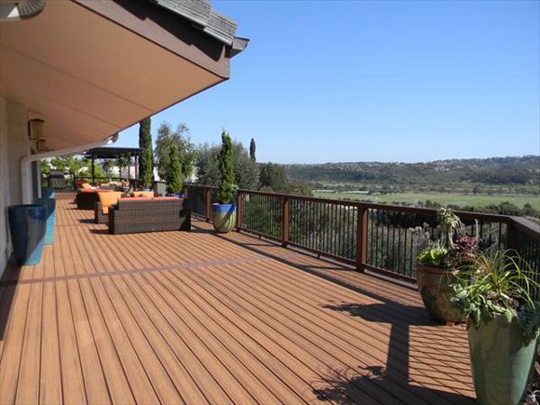 Trex Tiki Torch decking with Fire Pit borders, Del Mar, CA