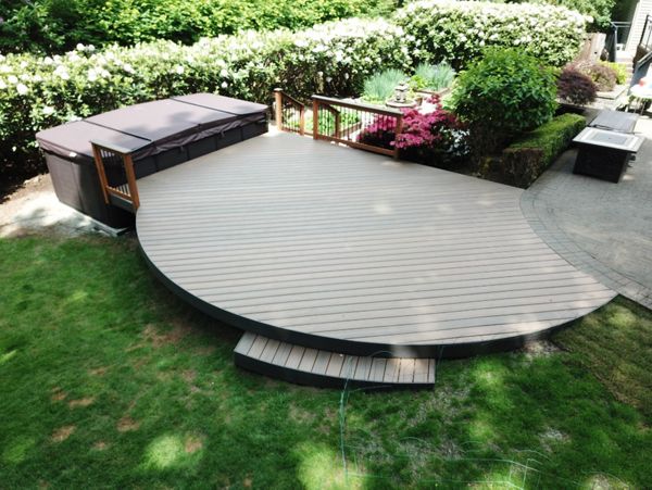 Trex Toasted Sand deck in Redmond, WA