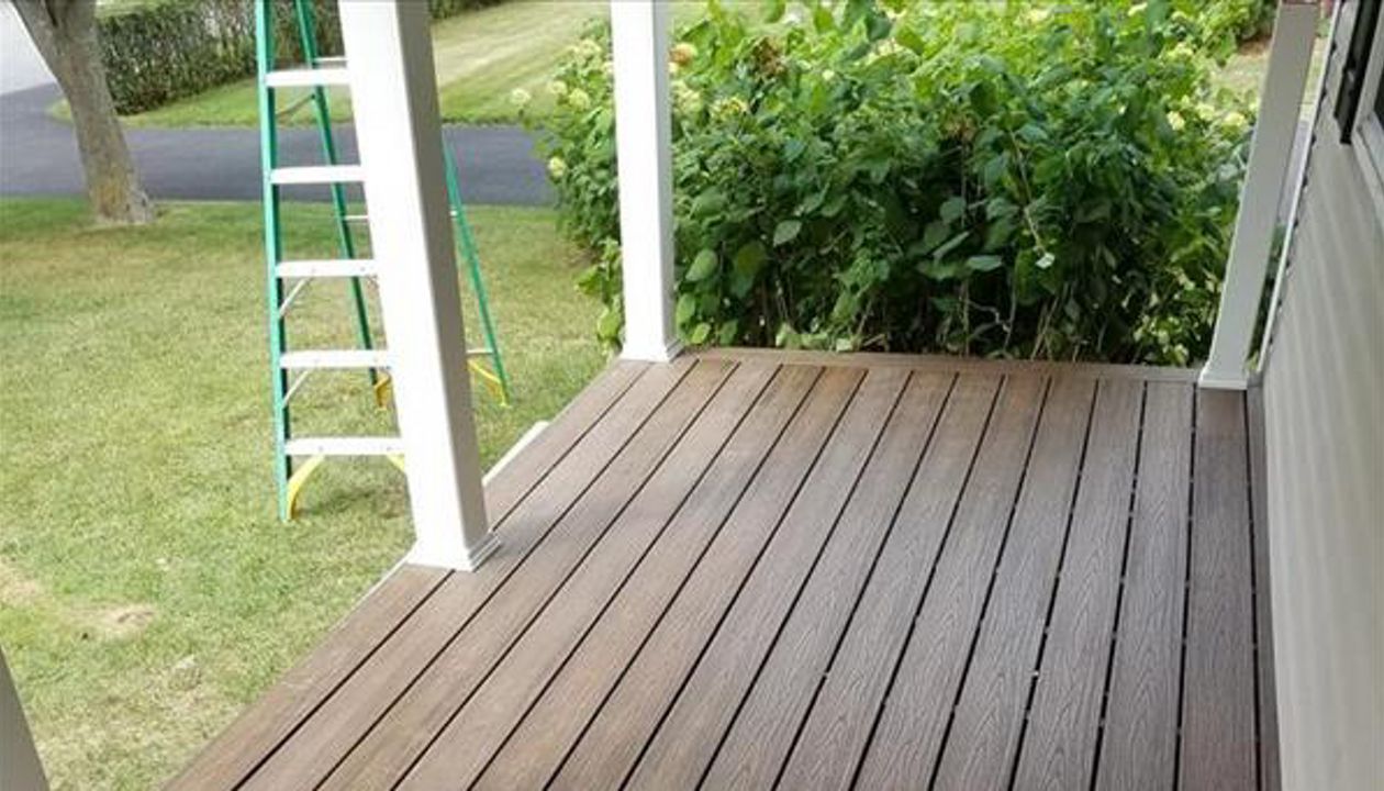 Trex Spiced Rum Deck and White Transcend Railing in Pequannock NJ