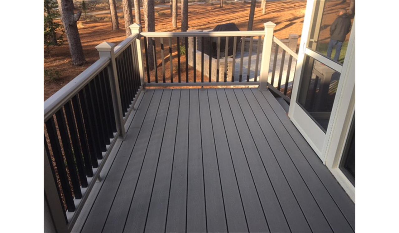 Trex Transcend decking resists splinters and rotting