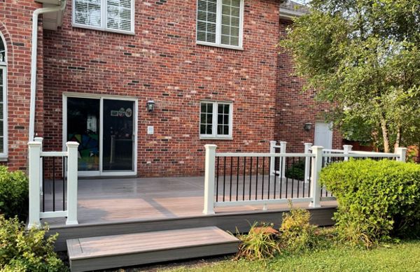 Rocky Harbor Decking With Trex Select Railing