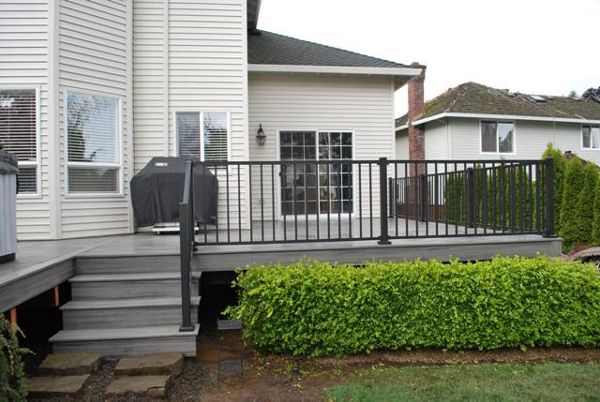Tigard, OR Trex Island Mist Decking and Black Reveal Rail