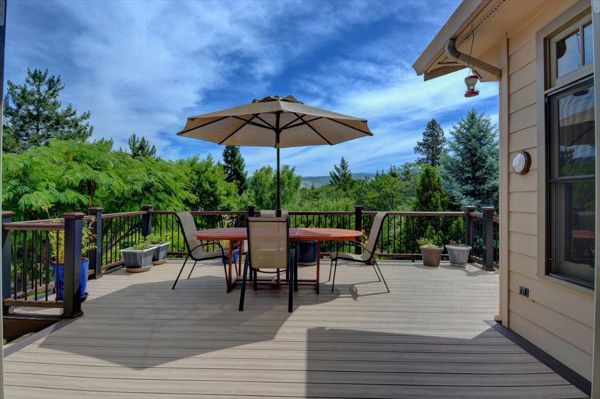 Transend rail with black round balusters and posts, Vintage Lantern rails