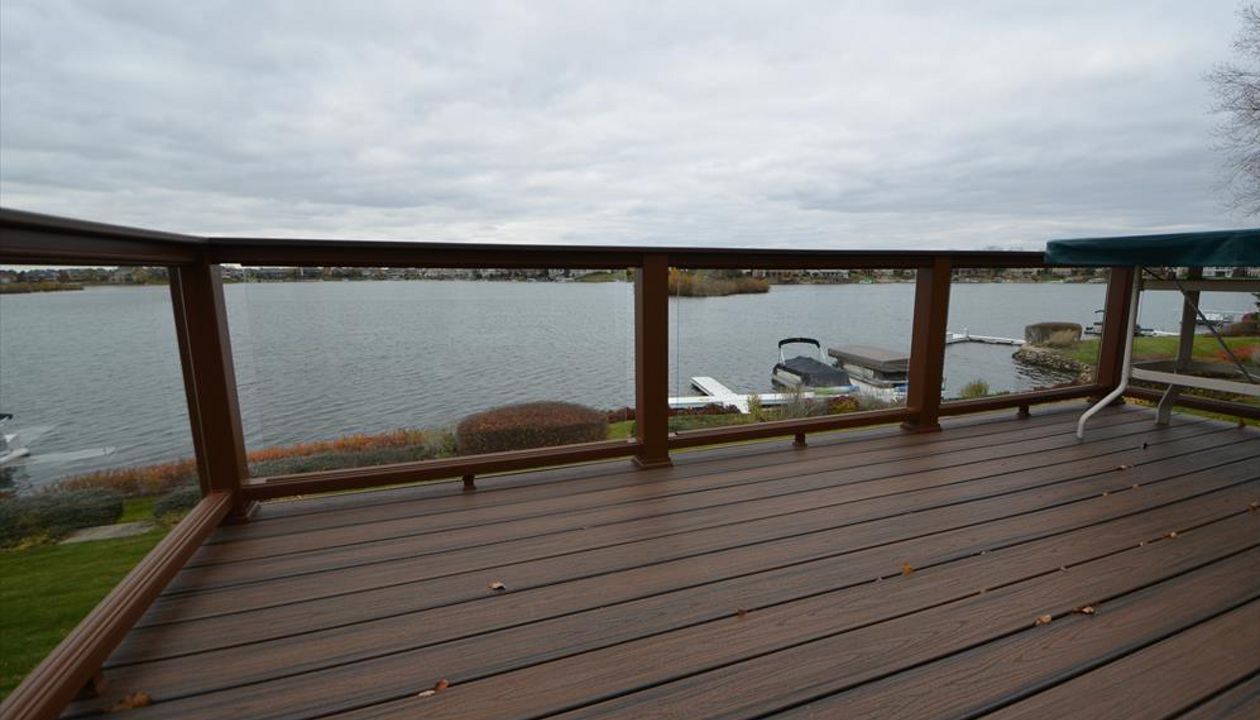 Trex Transcend Spiced Rum Decking with Tree House Glass Cocktail Railing - Plainfield, IL