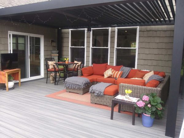 Trex Signature Black Traditional Railing