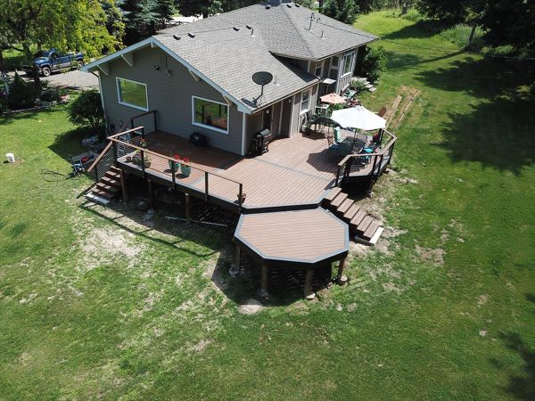 Trex Select Saddle with Winchester Grey Border Deck In Colbert, WA