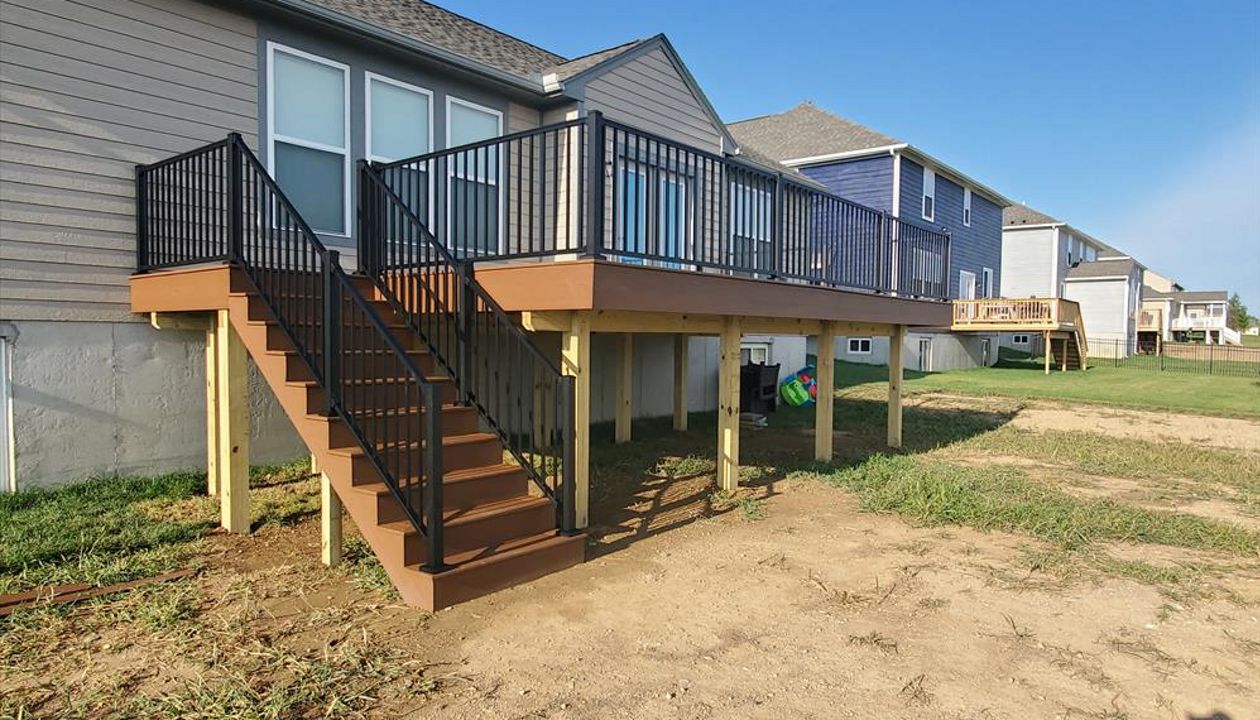 Massa. Double Saddle border w/ Pebble Grey inlay and Signature Series aluminum rails.