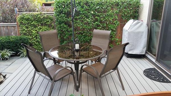 Trex Transcends in private courtyard in lower Montgo. Co.