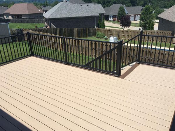 Trex Transcend Rope Swing decking & Signature Charcoal Black aluminum railing