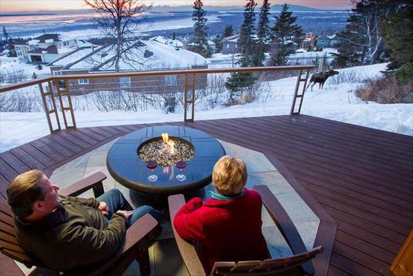 An Alaskan visitor to this Treeline Trex deck.