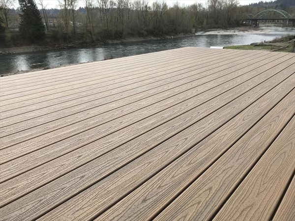 Deck Builder Oregon City, Oregon (Trex Transcend Havana Gold)