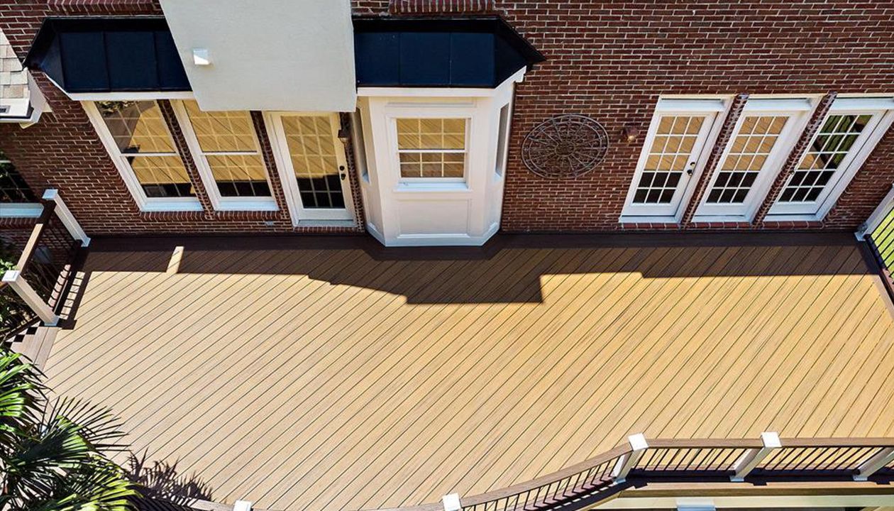 Custom Curved deck and rail