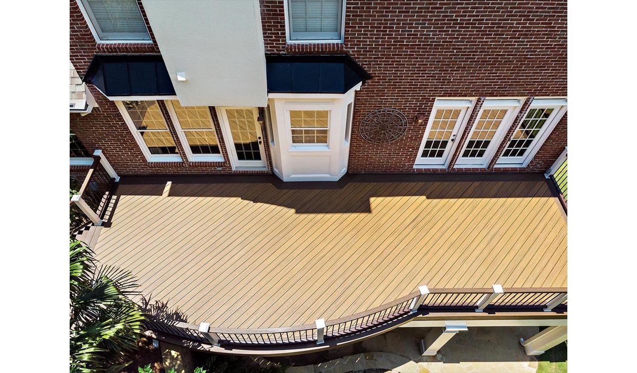Custom Curved deck and rail