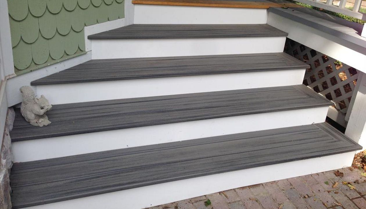 Downtown Northville Historic District, Trex Transcend Tropical, Color is Island Mist