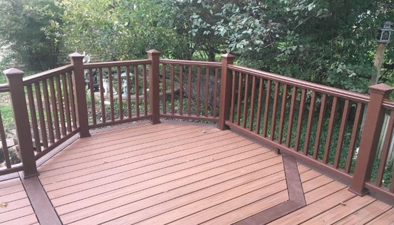 Tiki Torch and Firepit rail in White Bear