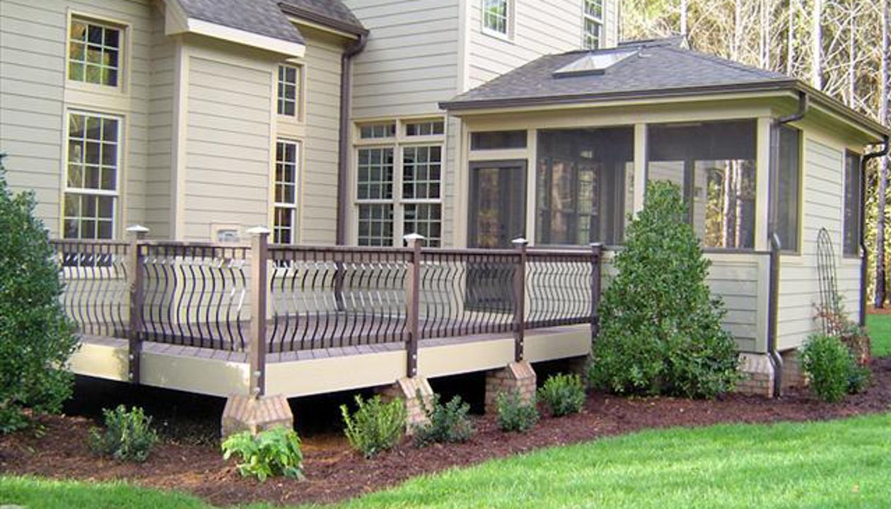 Woodland Brown Deck with Baroque Balusters