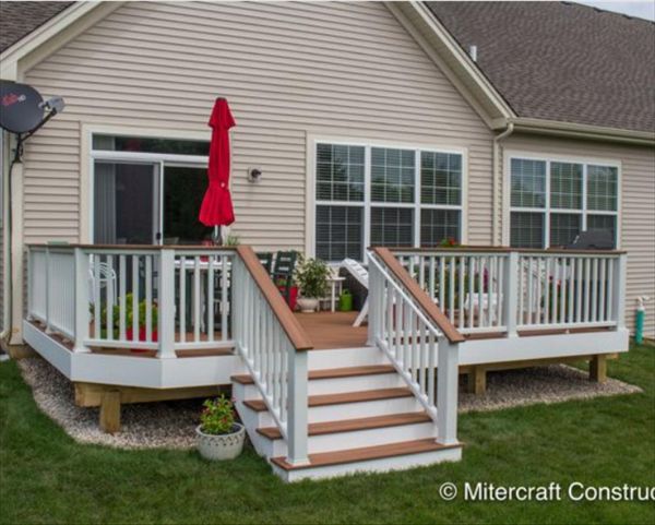 Trex Transcend Tiki Torch decking & Transcend Classic White railing