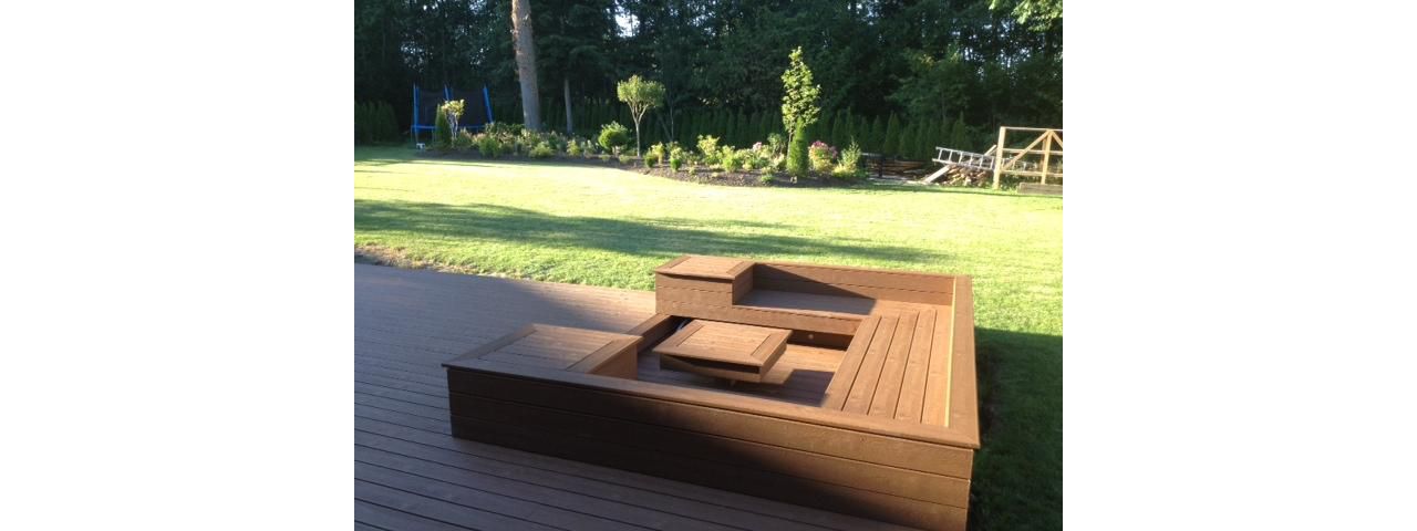 Trex custom seating area
