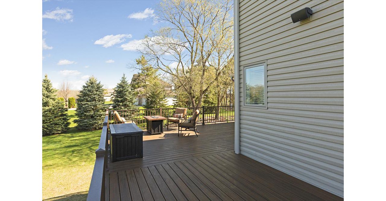 Low Maintenance Trex Composite Decking in Spiced Rum Color with Aluminum Railing in Rogers, MN Area