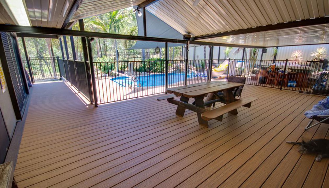 Forest Lake pool deck and alfresco area