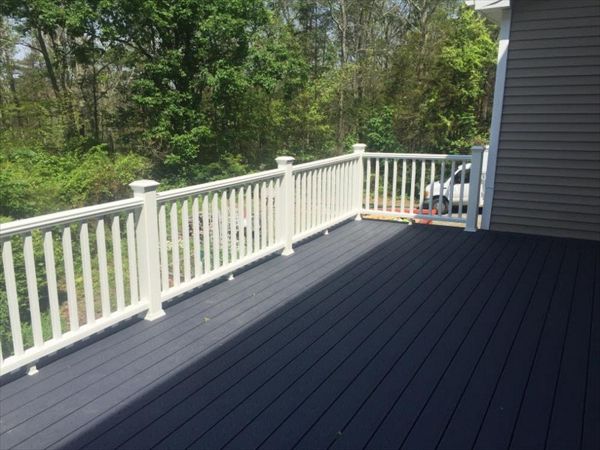 Canterbury, CT Deck