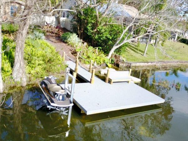 Trex Pebble Grey Dock in Orlando, FL