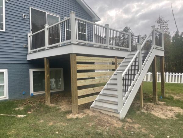Trex Pebble Grey with Trex Rail and Gate - Central Virginia