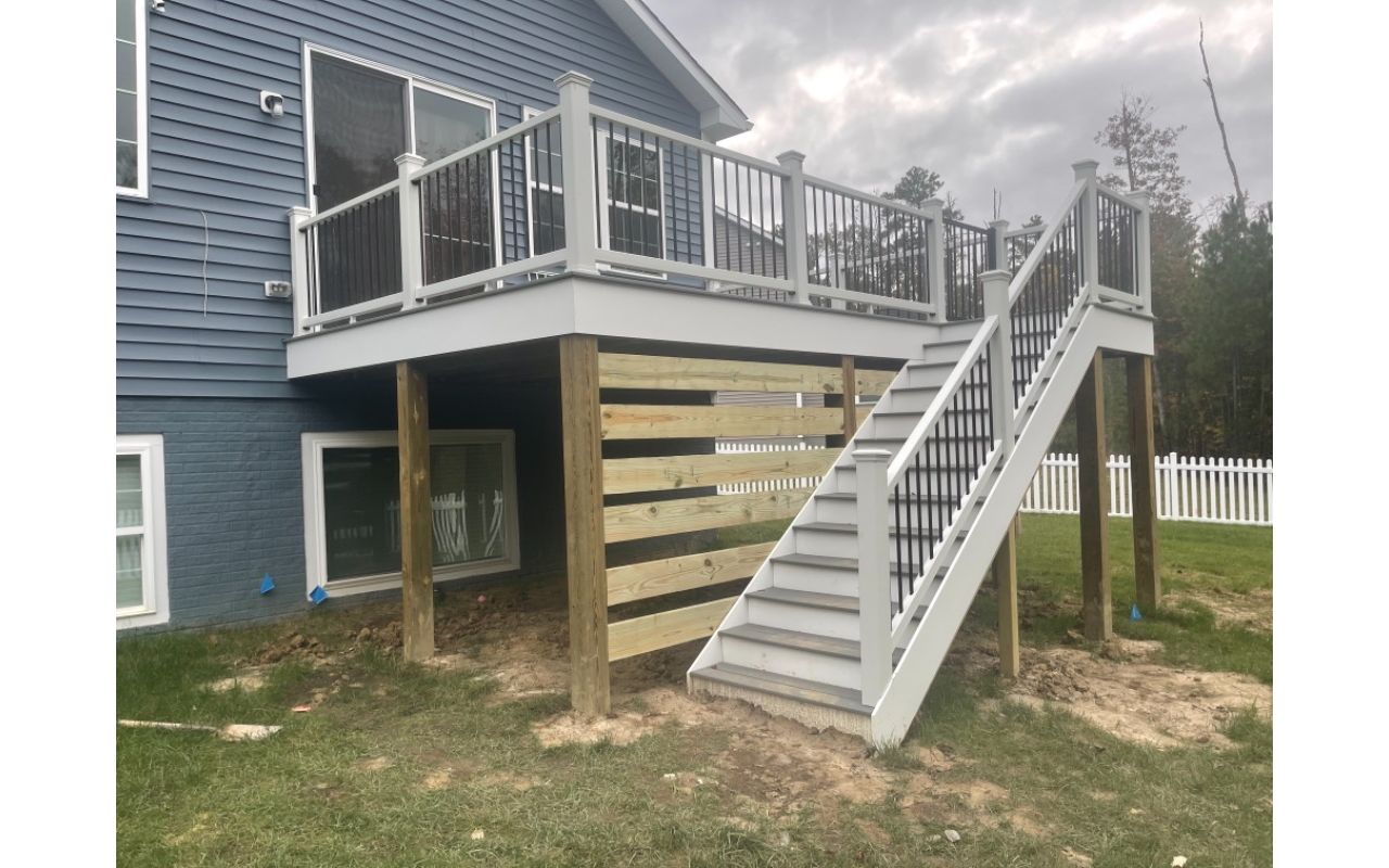 Trex Pebble Grey with Trex Rail and Gate - Central Virginia