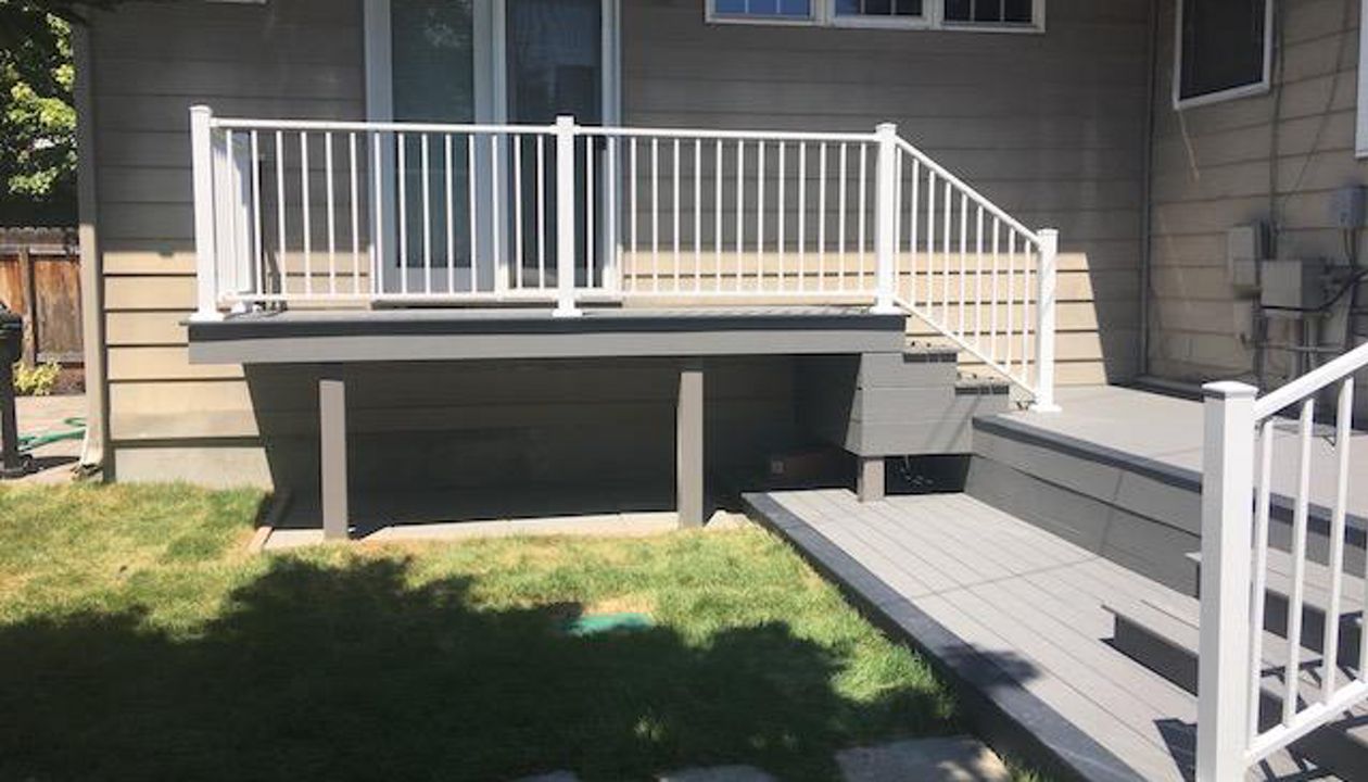 Tri-Level in Pebble Grey w/ Winchester Grey Border