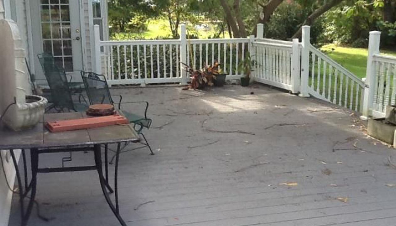 Trex deck has a great size living space