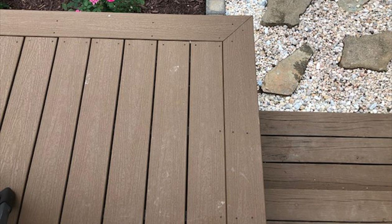 Trex Enhance Beach Dune picture frame is great visual finishing piece for this great project.