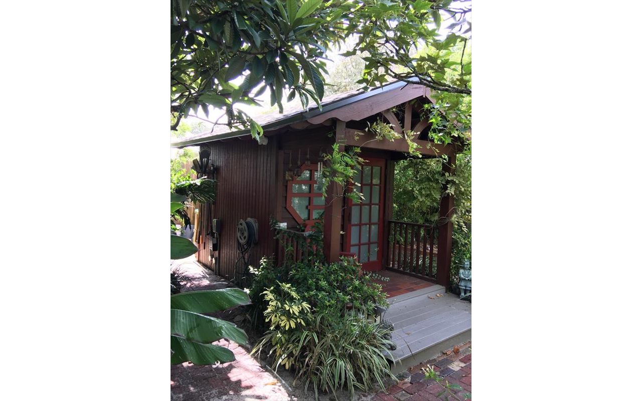 Entrance for gardening shed (also shed).