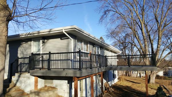 Trex Transcend Island Mist decking and fascia