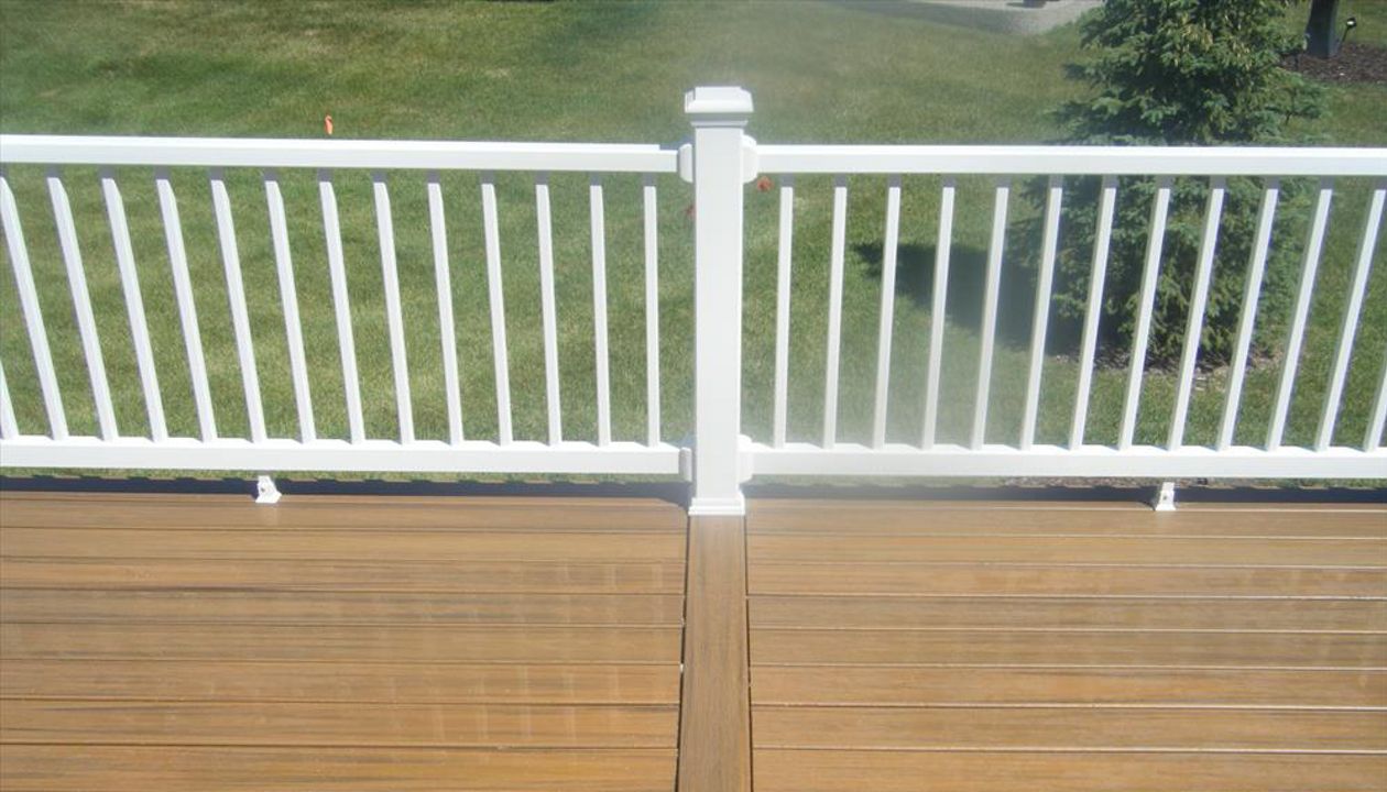 Transcend Havana Gold decking with Select White Rail, Brownstown Twp.