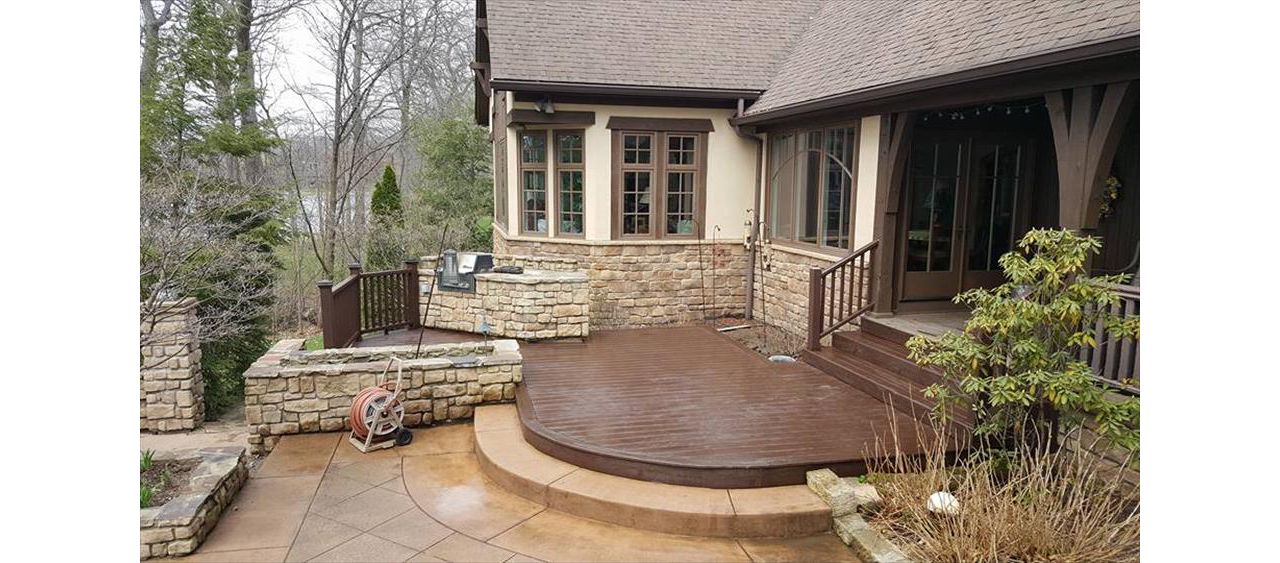 Trex Transcend Vintage Lantern with a custom curve step. Post cap led lighting