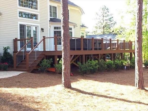 Trex Transcend w/ cable railing on golf course in Pinehurst