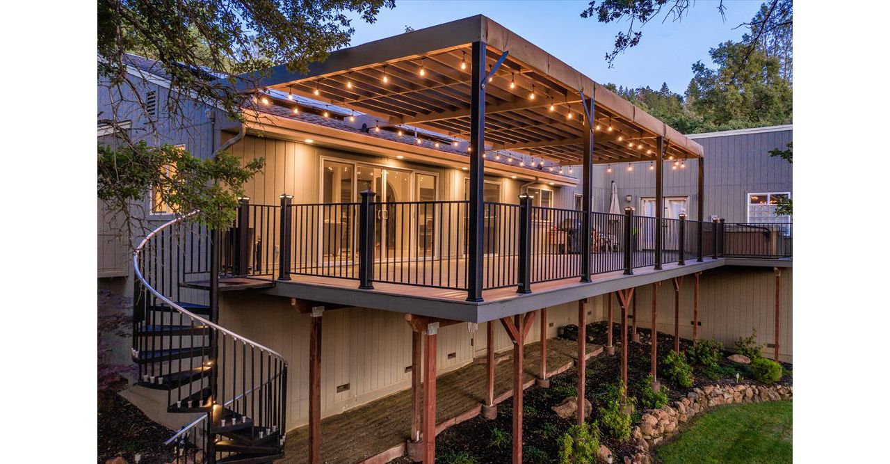 Island Mist, pergola and spiral staircase