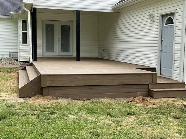 Trex Enhance Naturals Toasted Sand deck