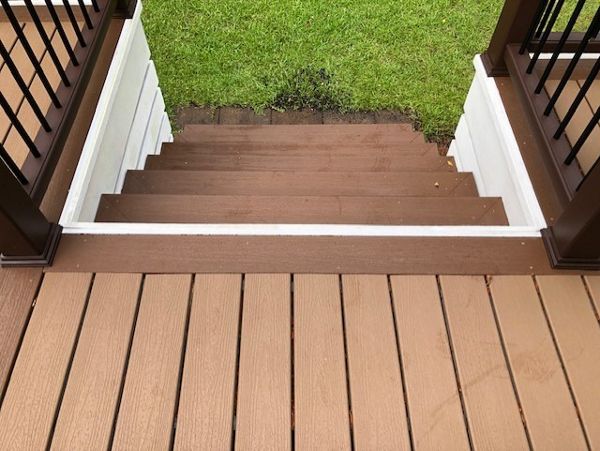 Trex Enhance Basics Saddle picture framing the Trex Enhance Basics Beach Dune color is a great combo