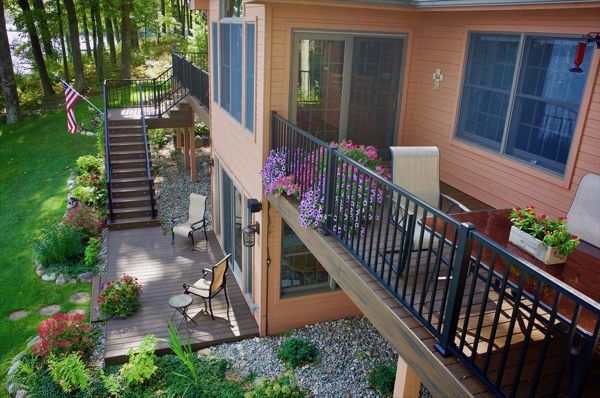 Trasncend decking and Signature railing.