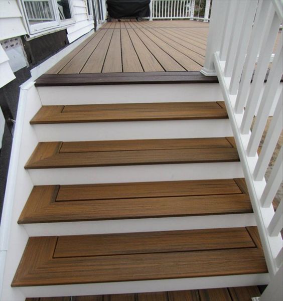 Trex Transcend Tropicals Havana Gold and perimeter Trex Earth Tones Vintage Lantern