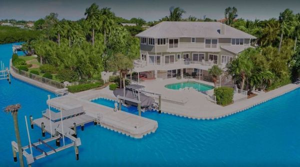 Magnificent seawall and dock complimented with Trex decking, the decking of choice.with