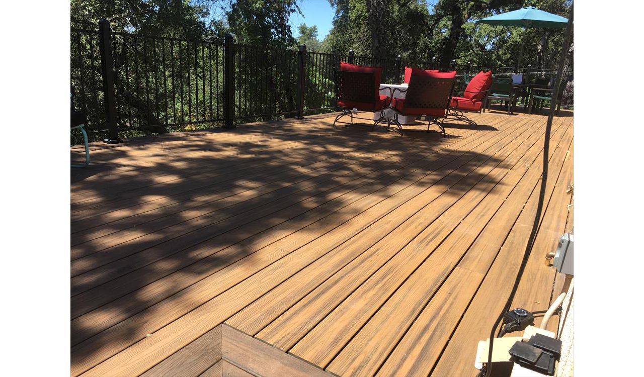 Havana Gold with Tiki Torch border.
